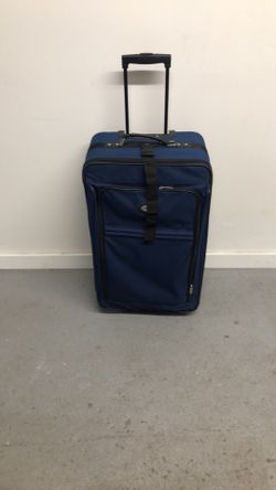 28” Luggage good condition for 50 pound