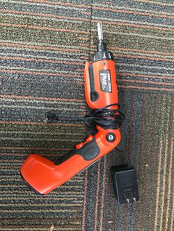 Black&Decker PivotPlus Cordless Drill/Driver with charger. Good condition!