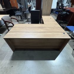 Office Desk Light Natural Color