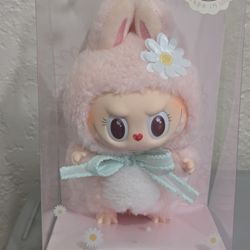 Labubu - Close To Sweet