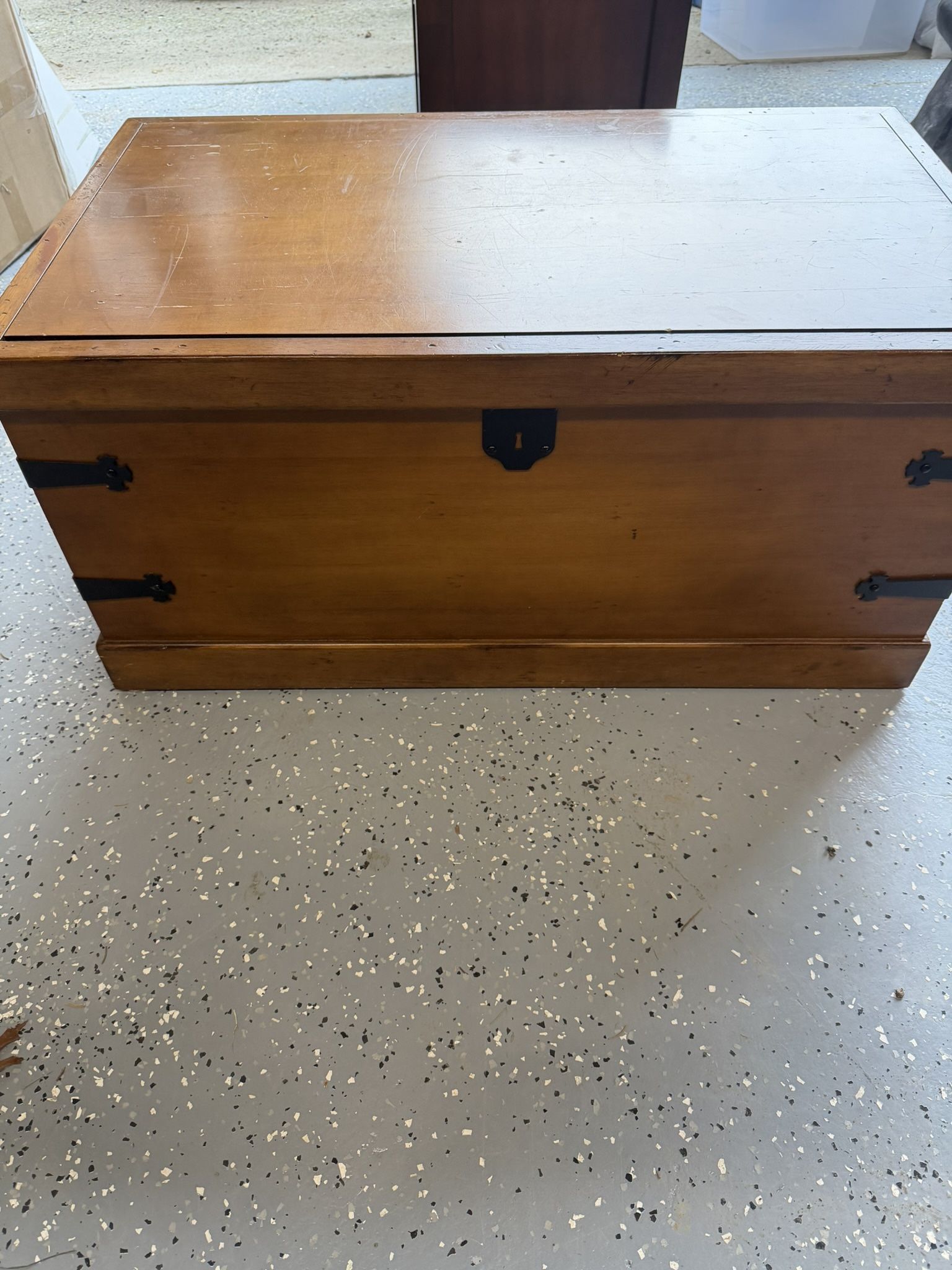 Trunk / Chest 