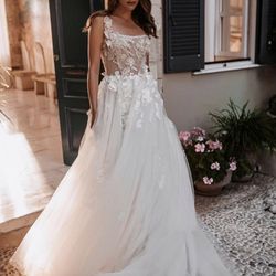 Milla Nova Wedding Dress size S