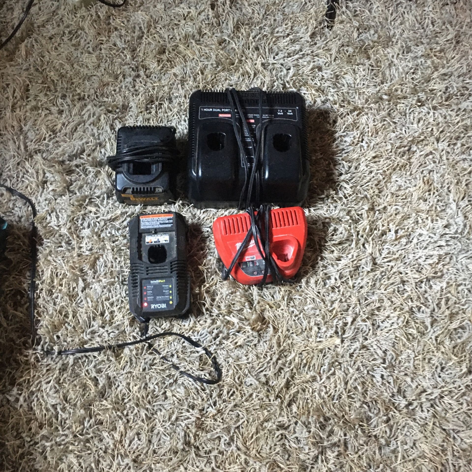 Charger S (4)