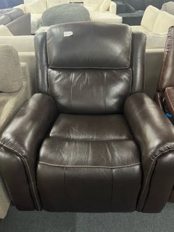 Barcalounger Bryson Leather Power Rocker Recliner with Power Adjustable Headrest，$350