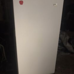 Freezer Ice Cold  5 Foot  
