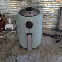 Dash compact air fryer, mint green
