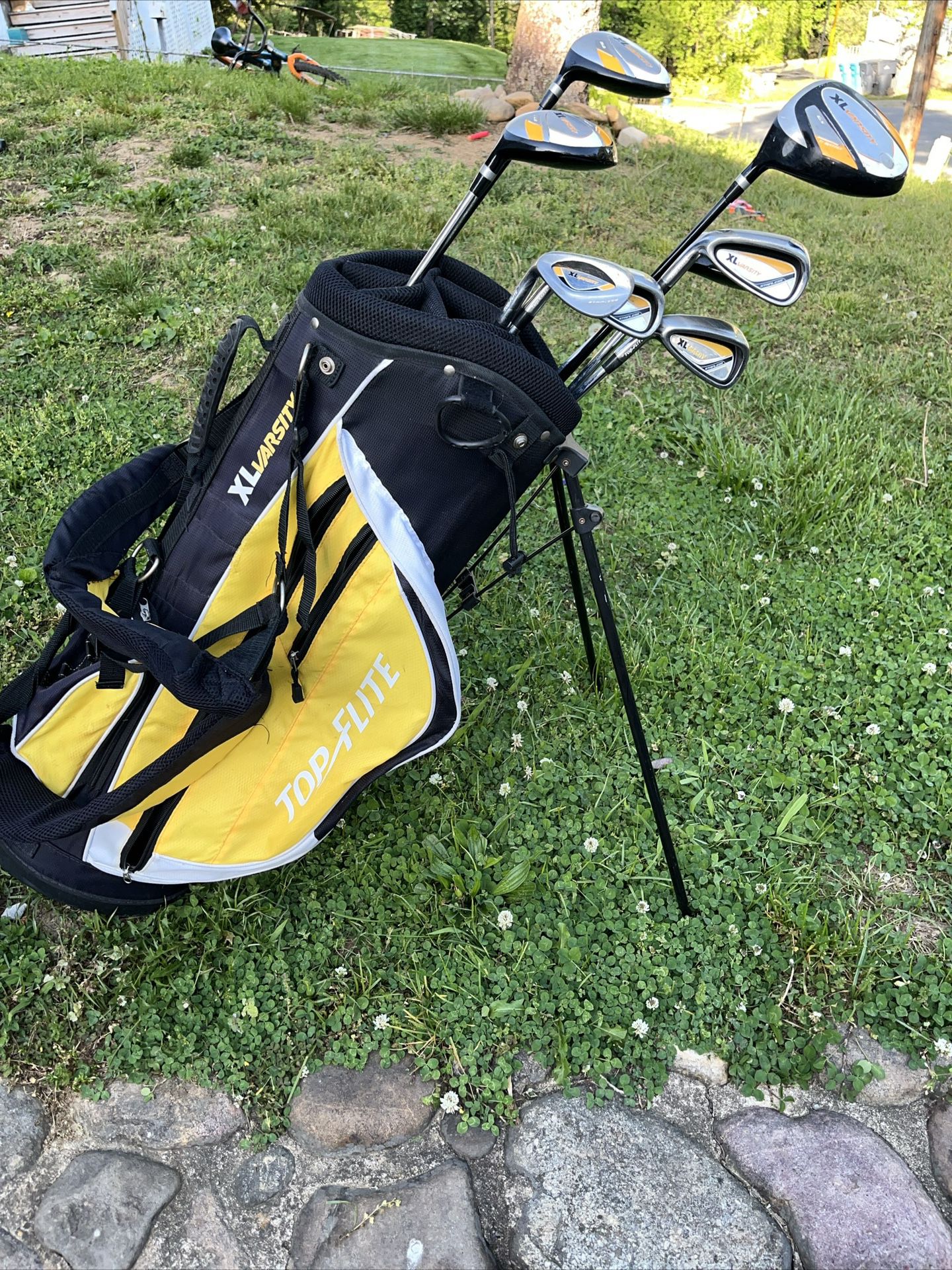 Xl Varsity Golf Clubs With Bag
