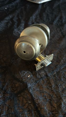 Door Knob - Brushed Nickel- Kwikset