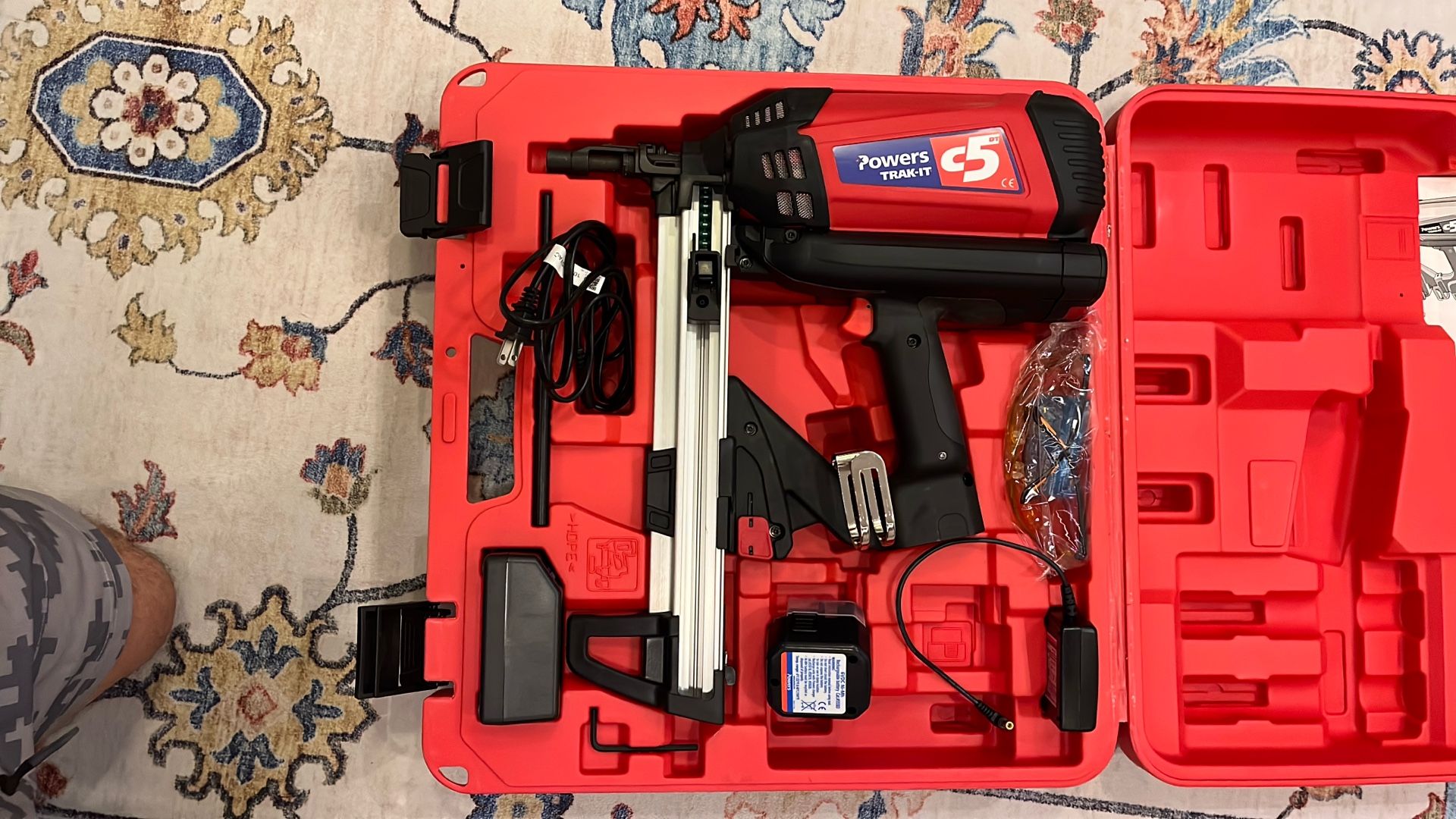 Powers Trak-it C5 Fastening Innovations Gas Tool Long Track 1/1” - 1-1/4”