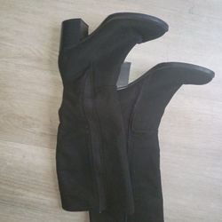 Size 6m Women's/Girls Boots