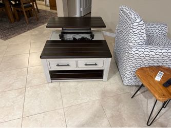 Lift-Top Coffee Table