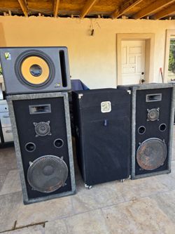DJ Equipment,  KRK subwoofer