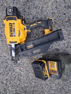 DeWalt DCN920 Collated Framing Nailer Excellent Condition 4.0bat & Chager pick up fremont sea. No low ball offers please. No trades. Many other tool