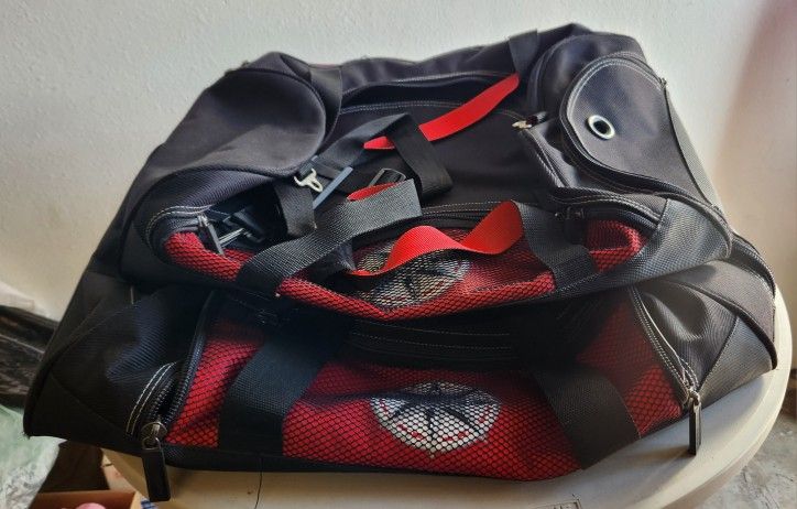 Vintage Marlboro Compass Logo Duffle Bags