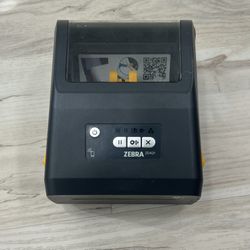 Zebra ZD4A042-D01E00EZ ZD421 Label Printer For PARTS Power On Read Description