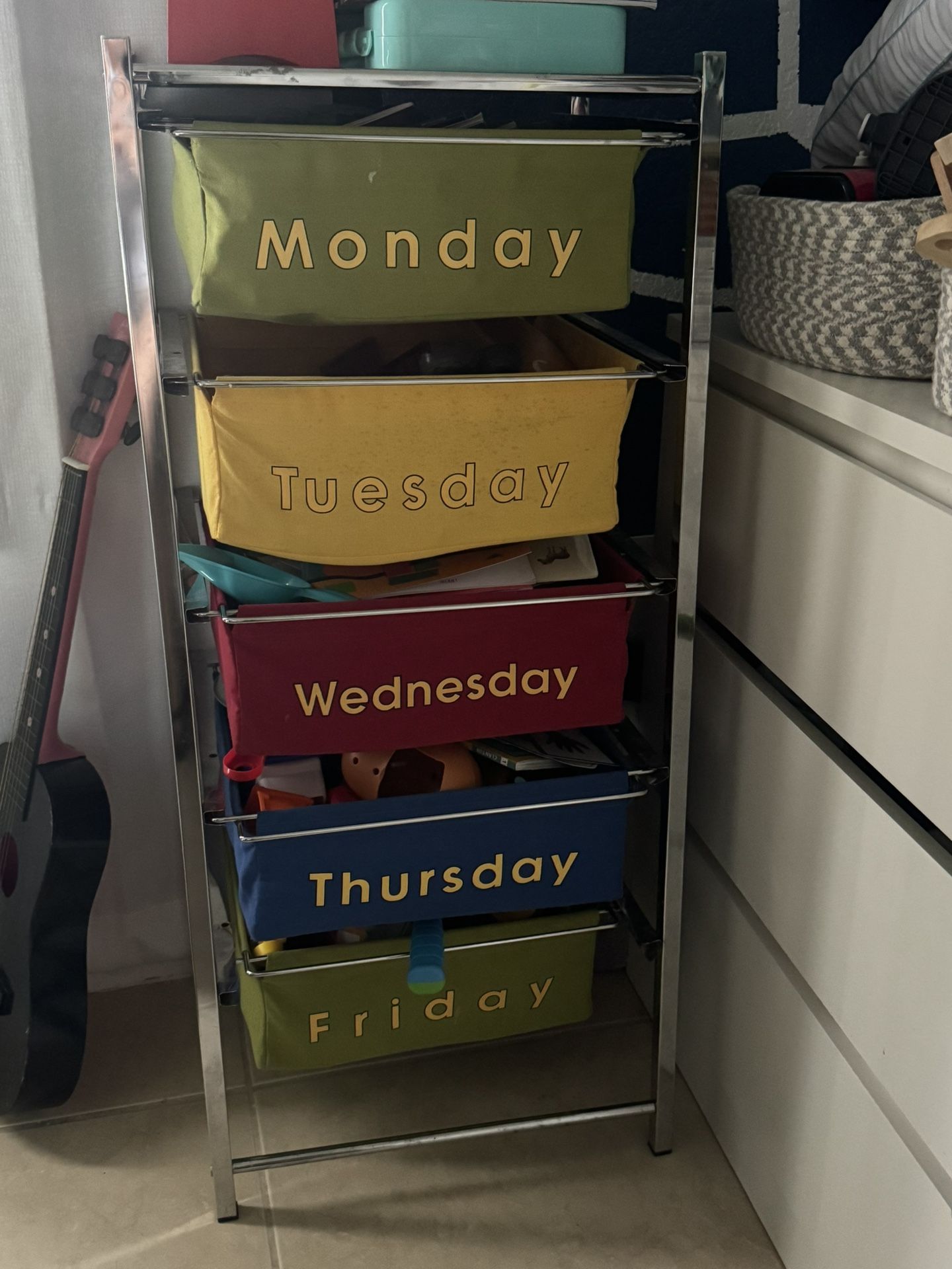 Storage Rack With Drawers