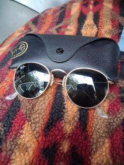 RayBans Gold Round frame Sunglasses