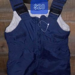 FIRM IN MERCED‼️BABY SNOWBIB SIZE 6/9 MONTHS