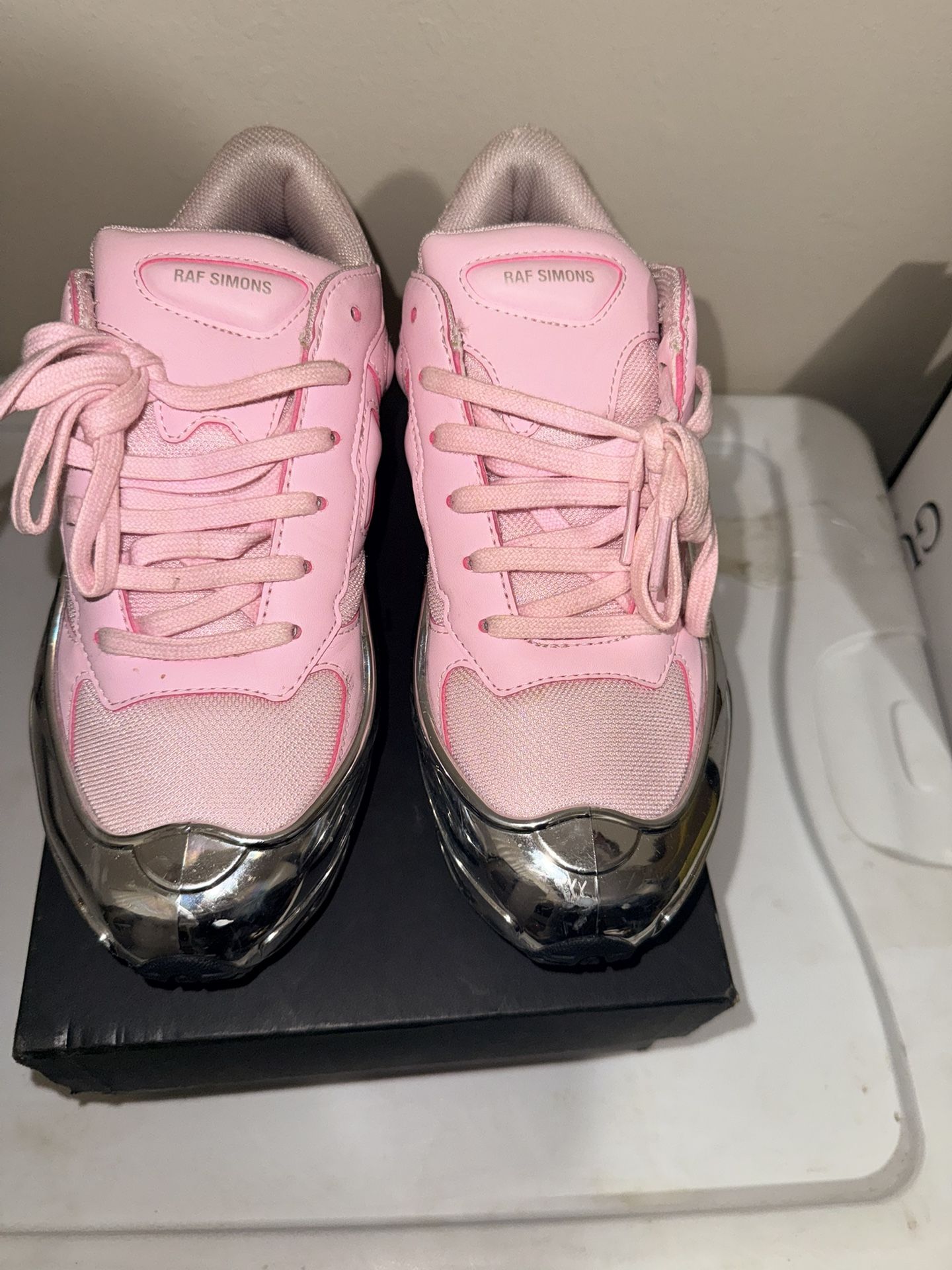 RAF Simons Adidas Ozweego