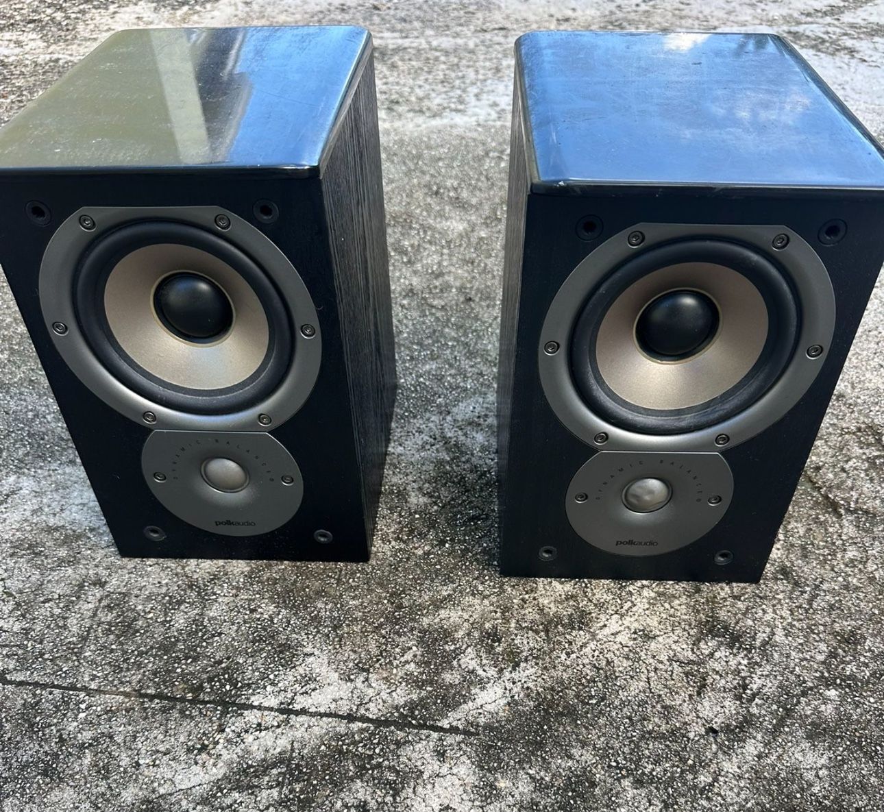 POLK AUDIO TSi100 BOOKSHELF HOME THEATHER SURROUND SPEAKERS BLACK