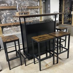 Bar With 4 Stools 