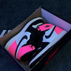 Jordan 1 retro Valentines day 