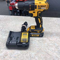 Dewalt DCD777 20V 1/2” Cordless Brushless Drill With 1 1.3AH Battery & Charger