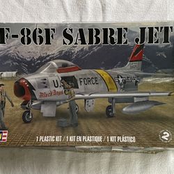 2012 Revell 1:48 F-86F Sabre Jet Model Kit