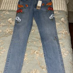 LEVIS WOMEN JEANS