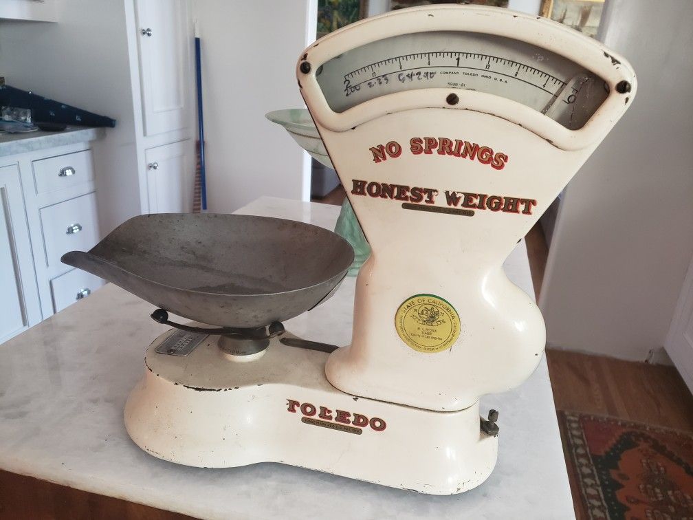 Vintage Toledo Weighing scale
