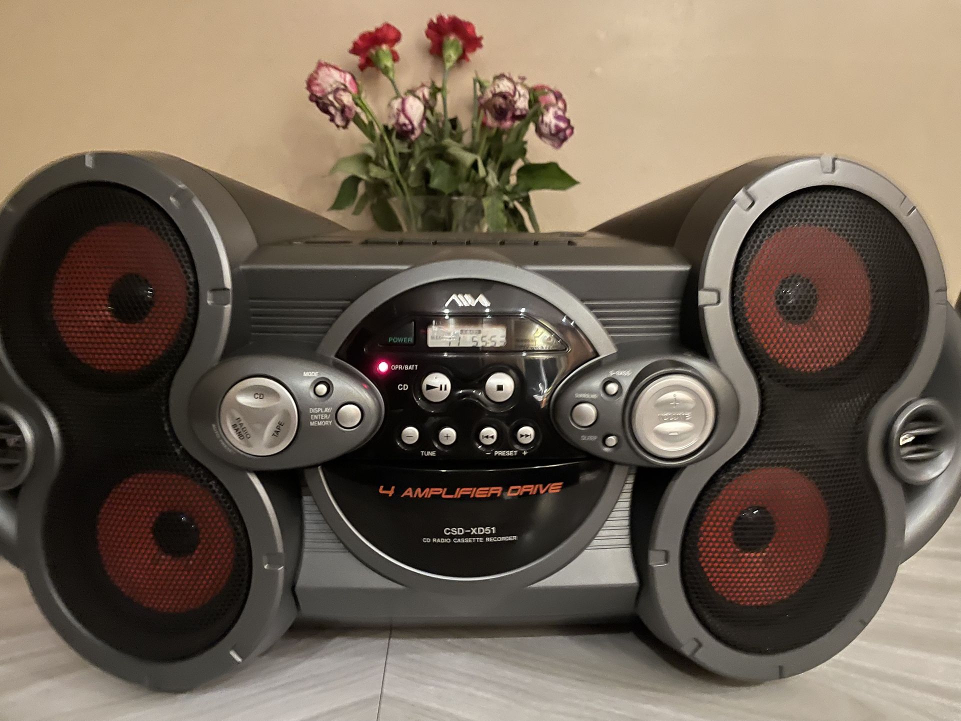 AIWA CSD-XD51- 4 Amplifier Drive. CD/Tape/Radio Am&Fm