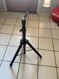 Adjustable wig stand. With random wigs See photos