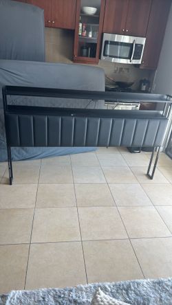 King bee headboard