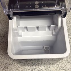 Icemaker