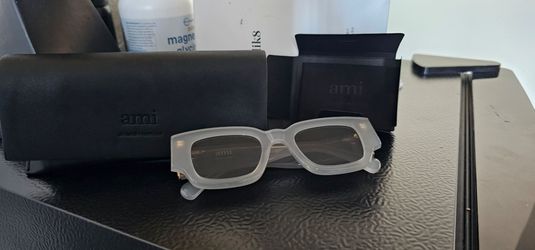 WOMENS AMI SUNGLASSES