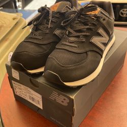 New Balance 574 Blak Size 9