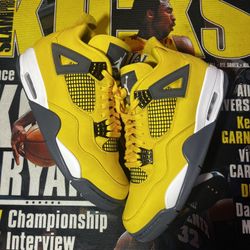 Jordan 4 Lightning Size 11 Men’s 