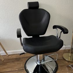 Classic Wide Barber Chair.