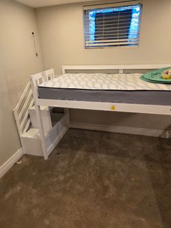 Bunkbend/Kids play
