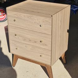 Dresser/ Nightstand