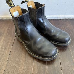 Dr. Martens Chelsea Boot 