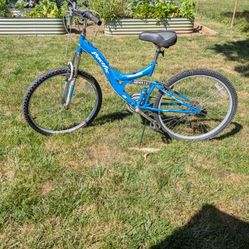 Bike - Pacific 18 Speed - Bicycle 