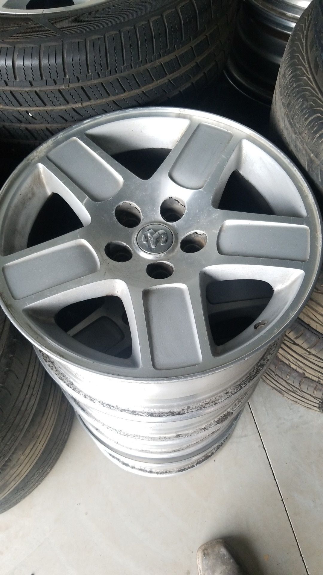 2008 dodge charger rims