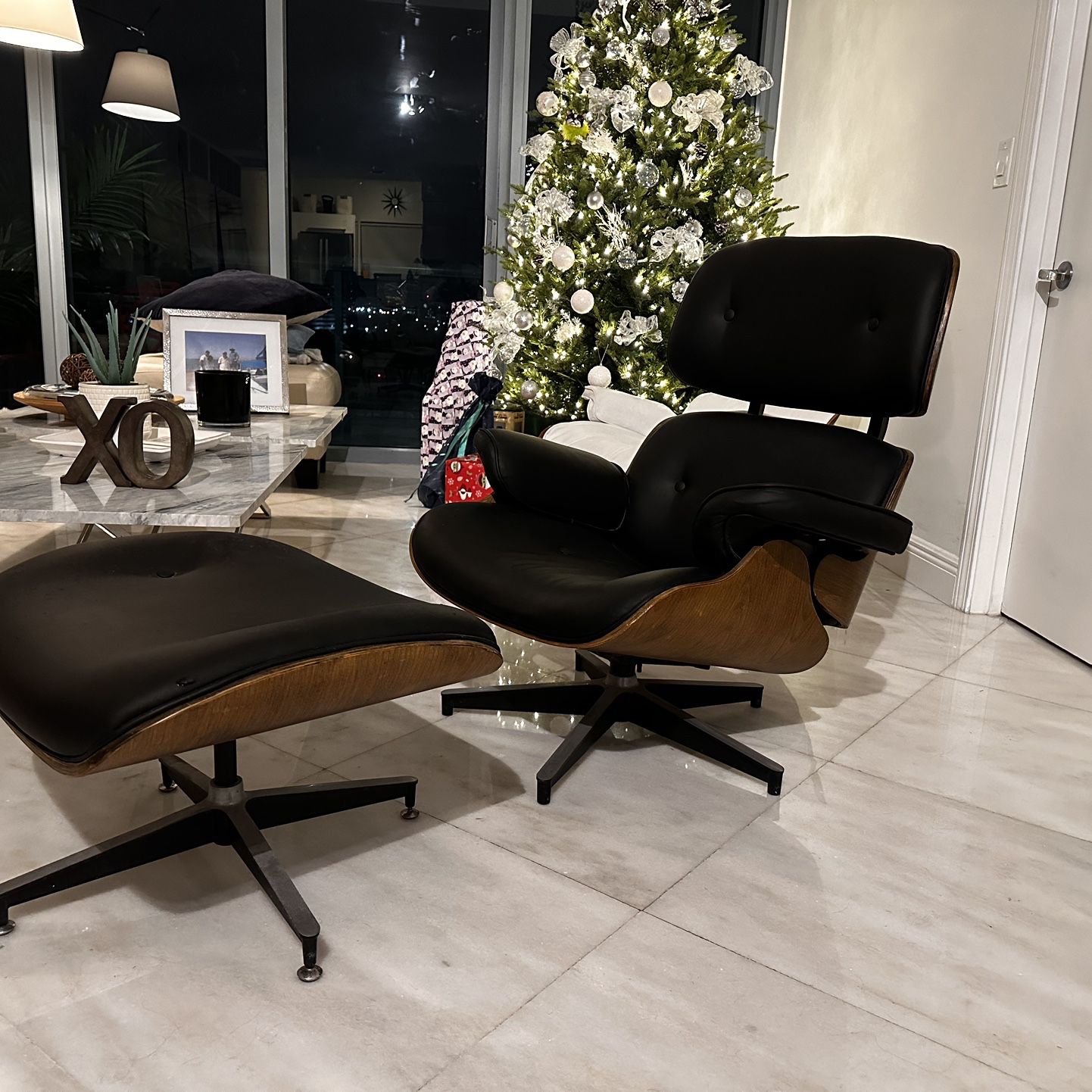 Eames Lounge Chair With Ottoman