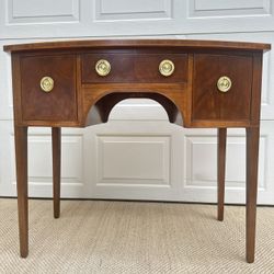 ENGLISH SOLID MAHOGANY BOW-FRONT SIDE TABLE / HALL TABLE - VERY WELL MADE!