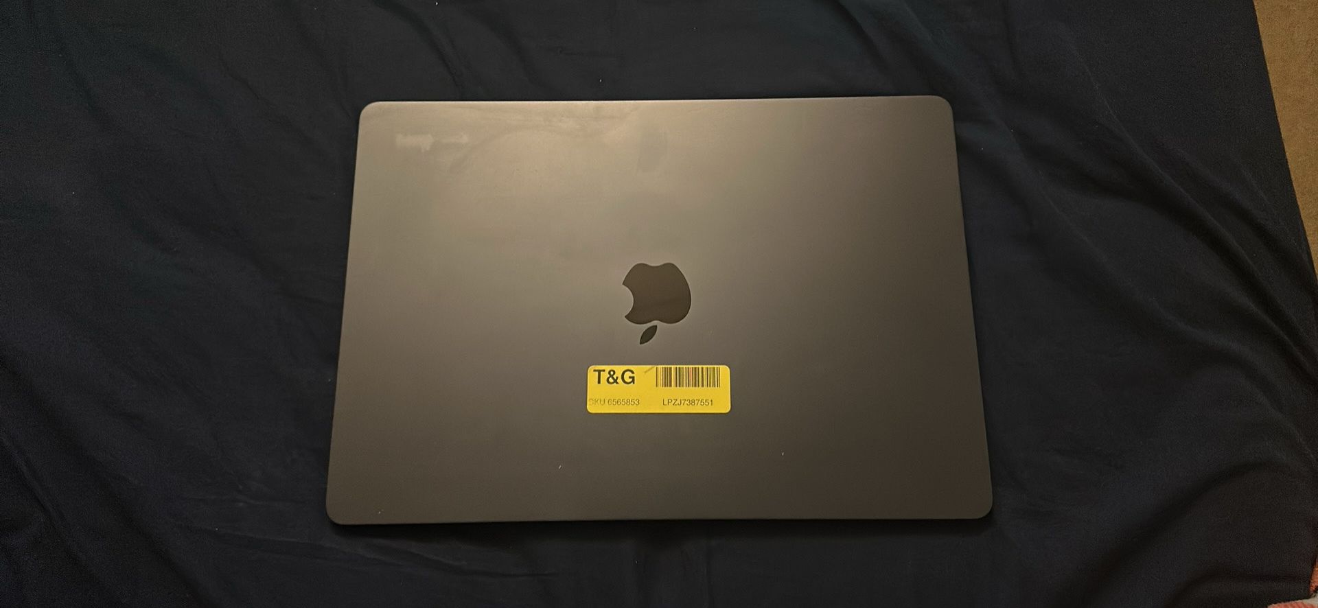 Apple - MacBook Air 15-inch Laptop - M3 chip Built for Apple Intelligence - 8GB Memory - 512GB SSD - Midnight