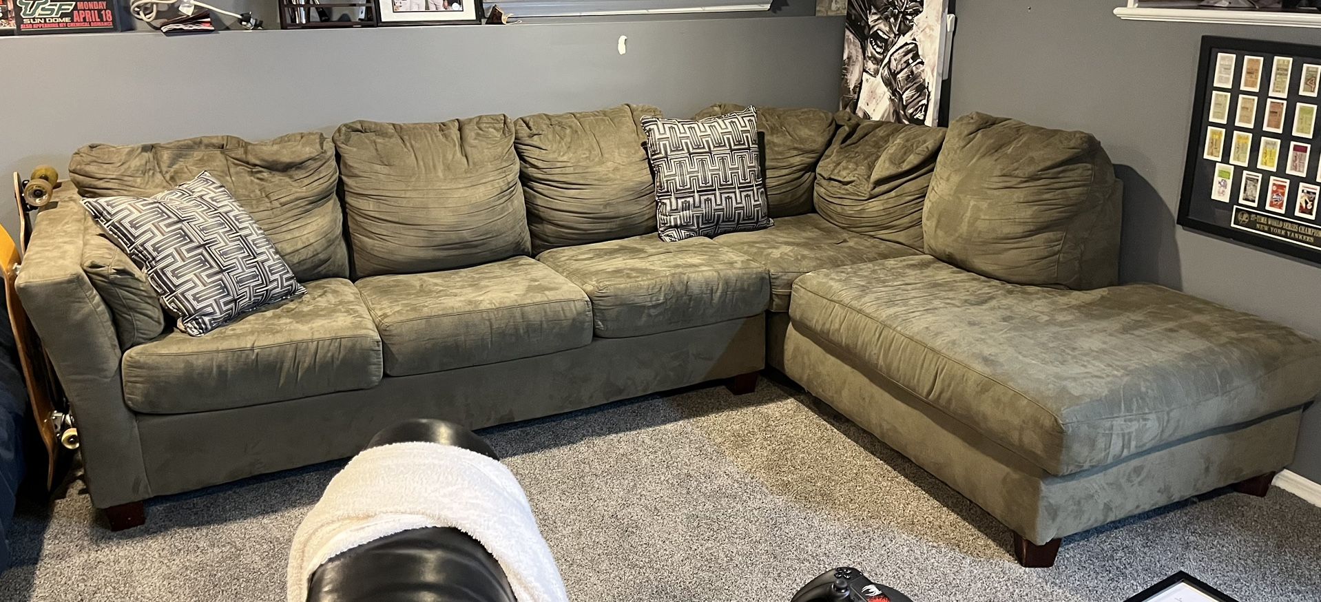 Broyhill Sleeper Sofa/Best offer