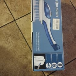 QUICK CREASE REMOVAL NEW IN BOX With Floor Kit For Daily Cleaning 