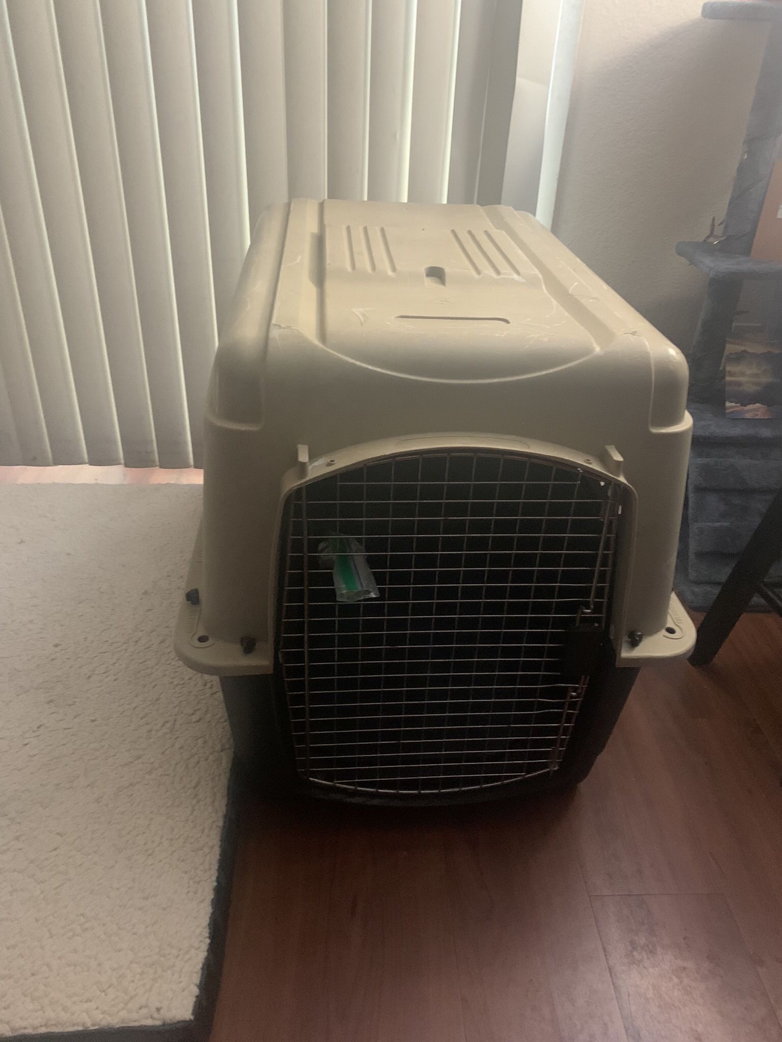 Large Petmate Vari dog Kennel, 50-70 Lbs., Used, (dog crate)