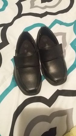 Dress shoes